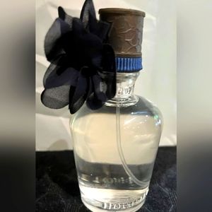 ISO Hollisters Addison perfume!!!!